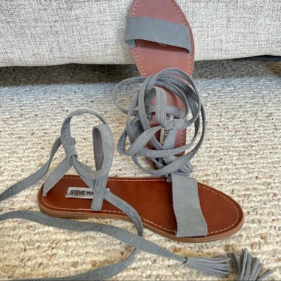 Steve Madden KAARA FLAT SANDAL - Picture 4 of 7